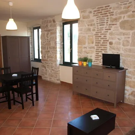Rovinj's Flowers Apartments Kamer foto
