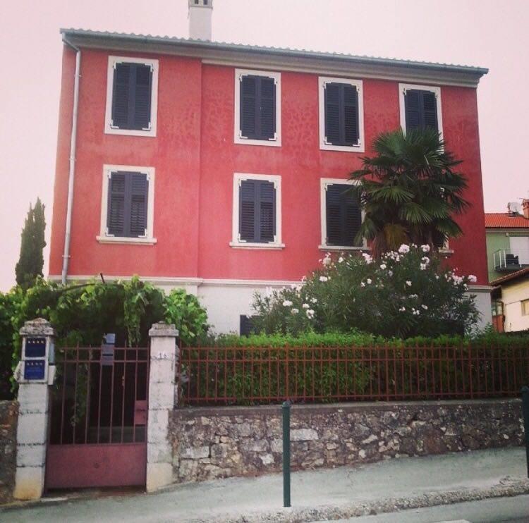 Rovinj's Flowers Apartmán *